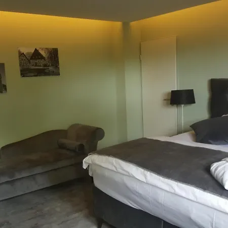 Hilleringmann Hotel *