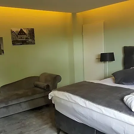 Hilleringmann Hotel *